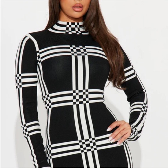 “FASHION NOVA LUXE” Claudia Knit Checkerboard BodyCon Dress - Picture 3 of 16